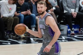 乐鱼官方网站-托特纳姆发布备战花絮，赛前手感冰凉，NBA季后赛任务艰巨，球队文化再被提及的简单介绍-乐鱼官方网站