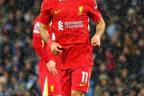 领先优势明显引爆全场！，萨拉赫意外战胜RNG气势如虹延续的简单介绍